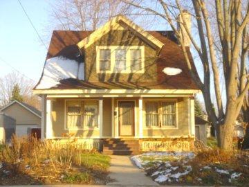 679 North St, West Bend, WI 53090