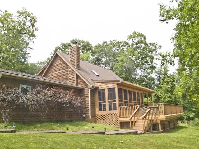 N3566 Woodland Dr., Geneva, WI 53147