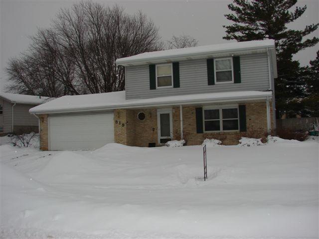 319 Victor Dr., Hartford, WI 53027