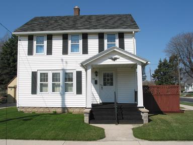 728 S 28th St., Manitowoc, WI 54220