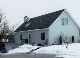 40 S Teri Ln., Hartford, WI 53027