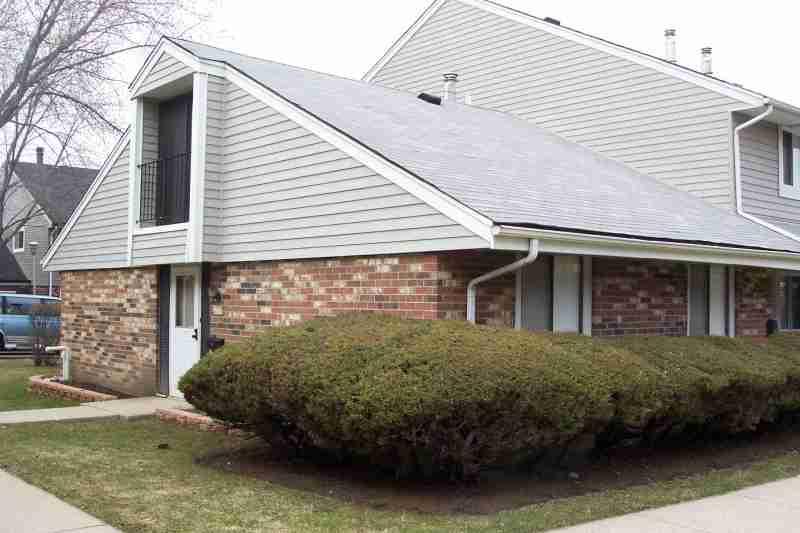 6338 S 20th St., Milwaukee, WI 53221