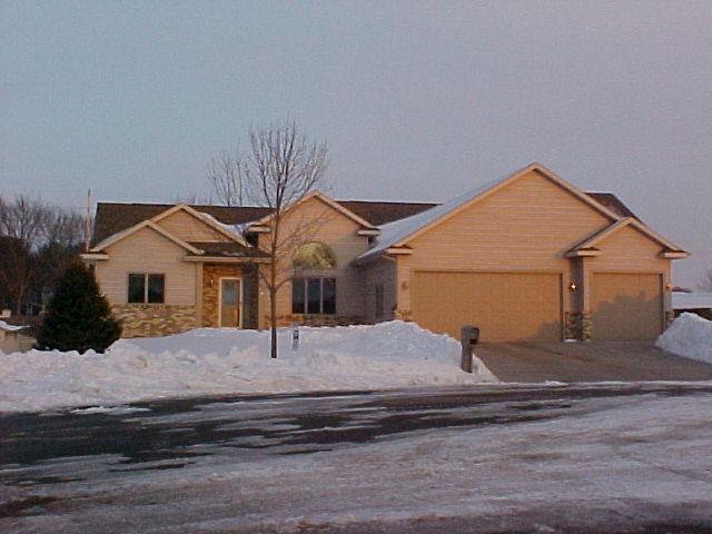 414 R Stephan Pl., Onalaska, WI 54650