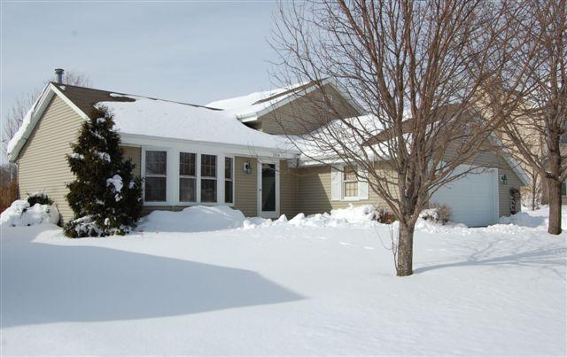 1924 Cliff-alex Ct., Waukesha, WI 53189