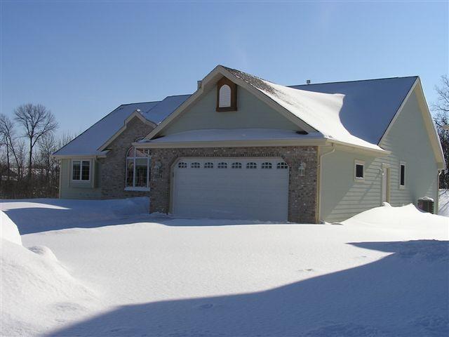 3334 Blake Ct., South Milwaukee, WI 53172