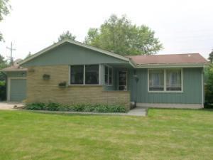 8681 N 54th St, Brown Deer, WI 53223