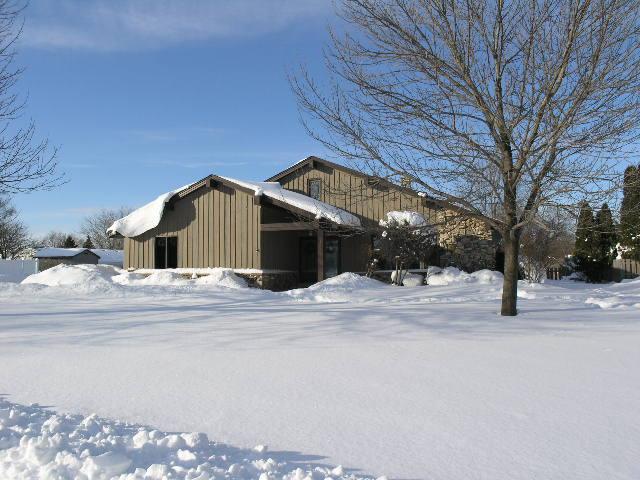 10250 W Steeple View, Franklin, WI 53132