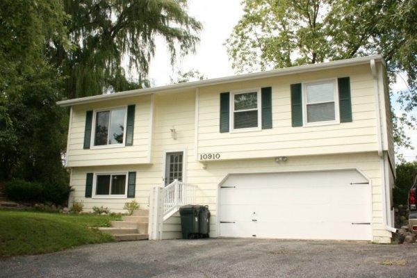 10910 W Layton Ave., Greenfield, WI 53228