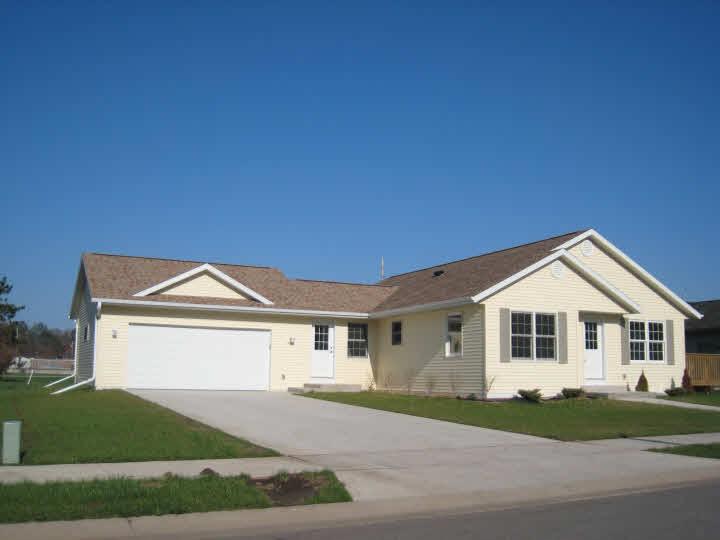 4130 Verchota St., La Crosse, WI 54601