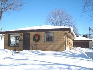 3656 S 95th St, Milwaukee, WI 53228