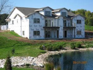 1942 Ravenswood Ln., Manitowoc, WI 54220