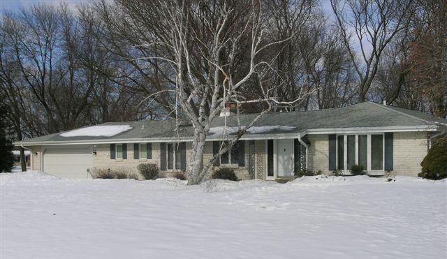 5618 S Monaco Pl., Hales Corners, WI 53130