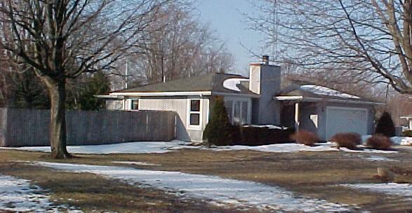 1209 E Maclean Rd, Elkhorn, WI 53121