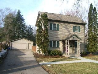 730 Elizabeth St., Oconomowoc, WI 53066