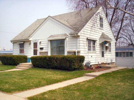 334 N Crown St., Port Washington, WI 53074