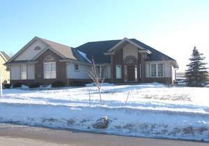 1513 Hawthorn Dr., West Bend, WI 53095