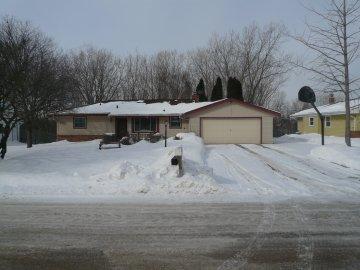 3715 S Spruce Rd, New Berlin, WI 53151