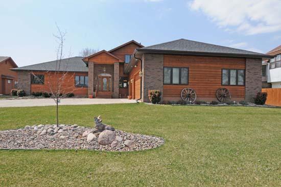 1503 Nakomis Ave., La Crosse, WI 54603