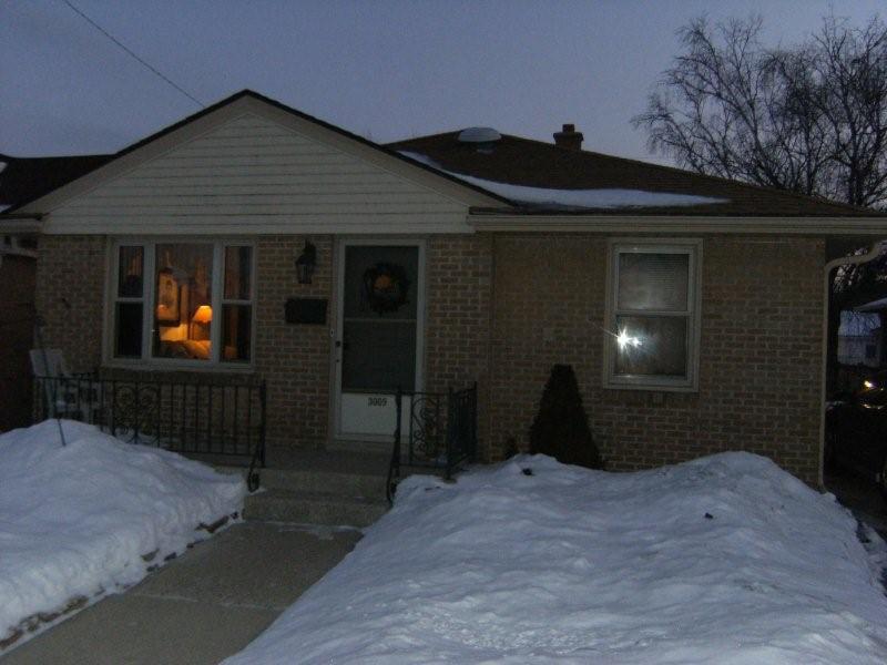 3009 Gillen, Racine, WI 53403