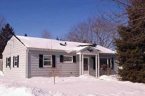 974 Birchwood Dr., West Bend, WI 53095