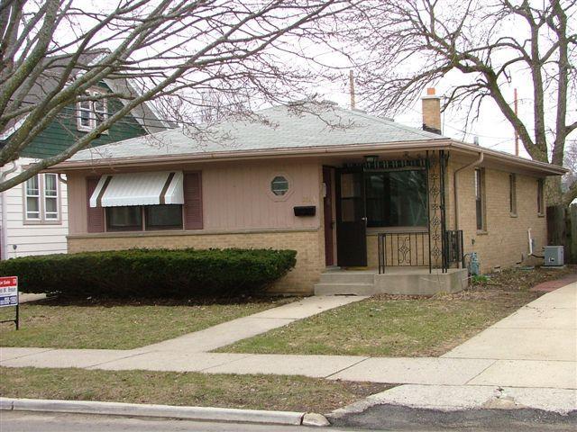 2612 Geneva St., Racine, WI 53402