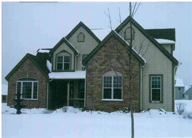 W177N5422 Legend Ct., Menomonee Falls, WI 53051