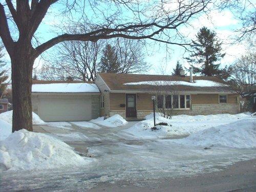 1111 Windsor Dr., Waukesha, WI 53186