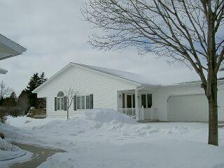 1900 Kellner St #601, Manitowoc, WI 54220