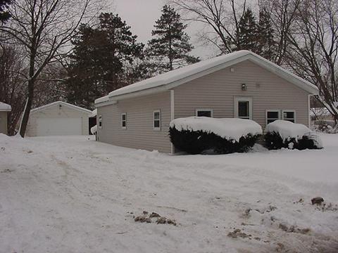1527 Dietrich Dr, Twin Lakes, WI 53181
