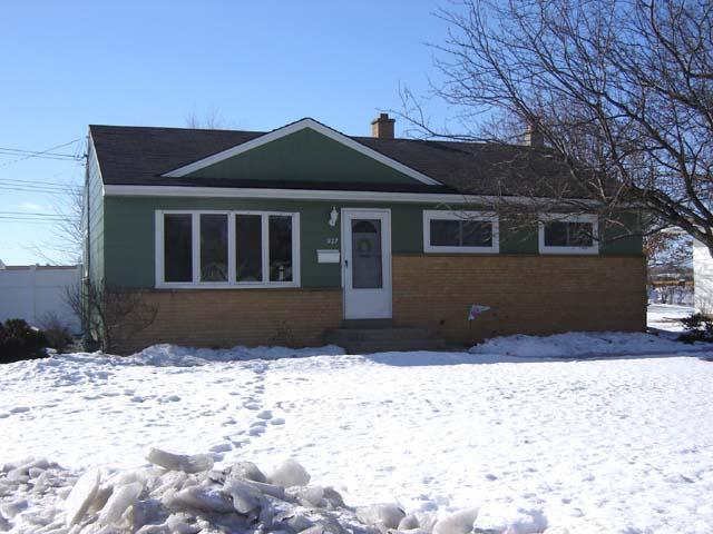 927 Meadowview Ln., Mukwonago, WI 53149