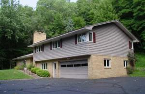 1525 Sunset Dr., La Crosse, WI 54601