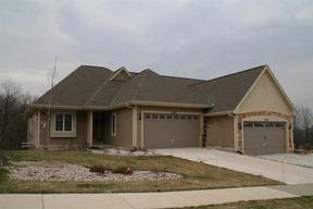 425 Century Oak Dr., Waukesha, WI 53188