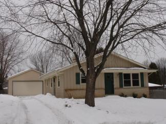 7532 S Madison Dr., Oak Creek, WI 53154