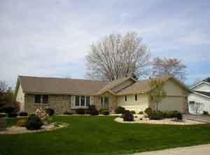 5500 Whirlaway Ln., Caledonia, WI 53402