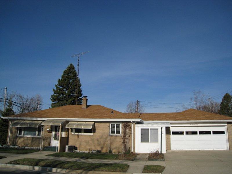 2064 Blaine Ave., Racine, WI 53403