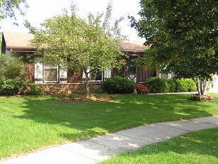 1111 Fairlane Ct., Waukesha, WI 53188