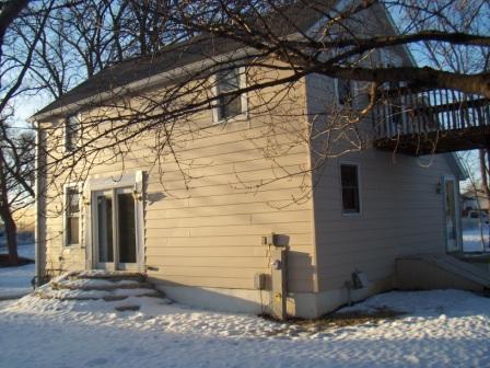812 Clarendon Ave., Mukwonago, WI 53149
