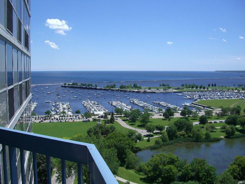 1660 N Prospect Ave. #1408, Milwaukee, WI 53202