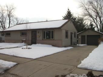2213 Norton Ave., Waukesha, WI 53188