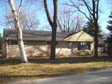 3406 S 95th St, Milwaukee, WI 53227