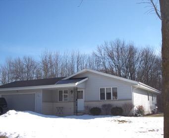 416 S Colonial Pkwy., Saukville, WI 53080