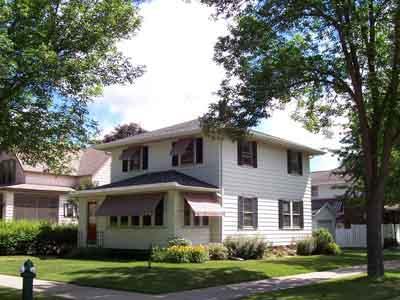 363 S 21st St., La Crosse, WI 54601