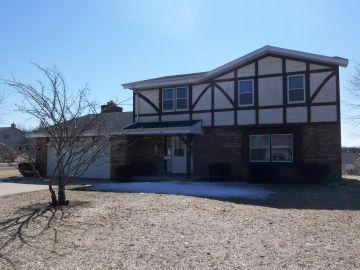 1503 Primrose Ln., West Bend, WI 53090