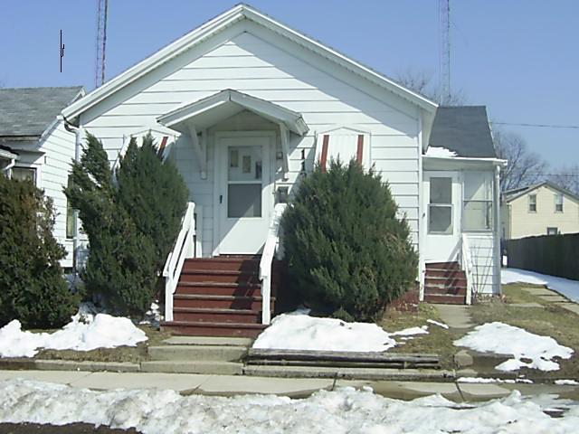 1133 Grand Ave, Racine, WI 53403