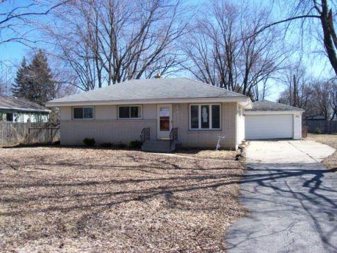 7119 Lamberton Rd, Caledonia, WI 53402