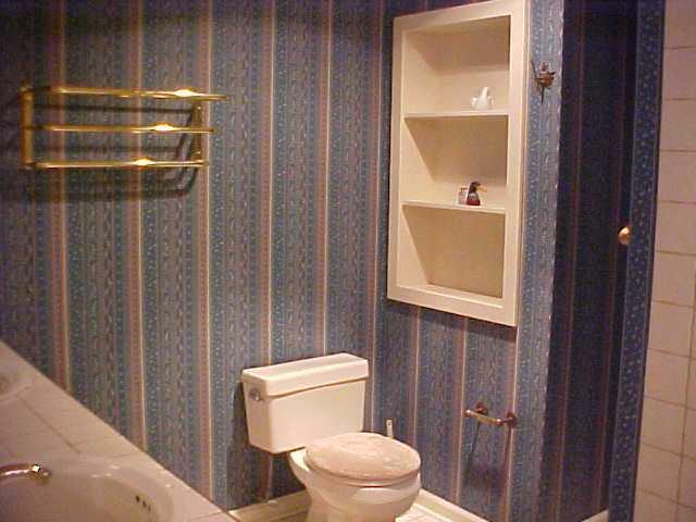 571 Aberdeen Dr., Stone Mountain, GA 30083