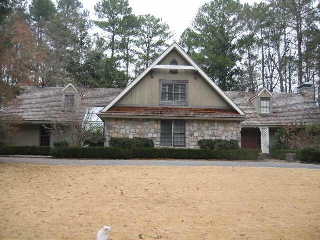 4642 Sentinel View Rd., Atlanta, GA 30327