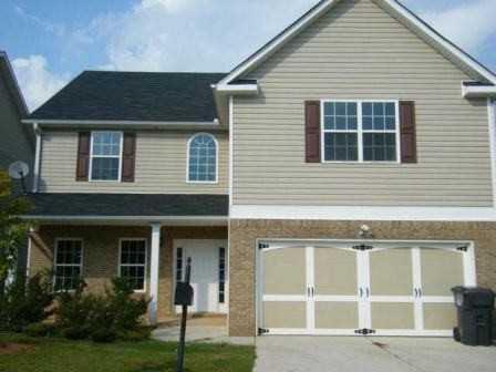 111 Crescent Woode Dr., Dallas, GA 30157