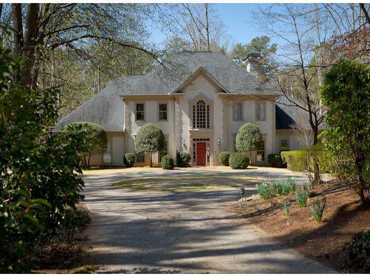 725 W Conway Dr., Atlanta, GA 30327