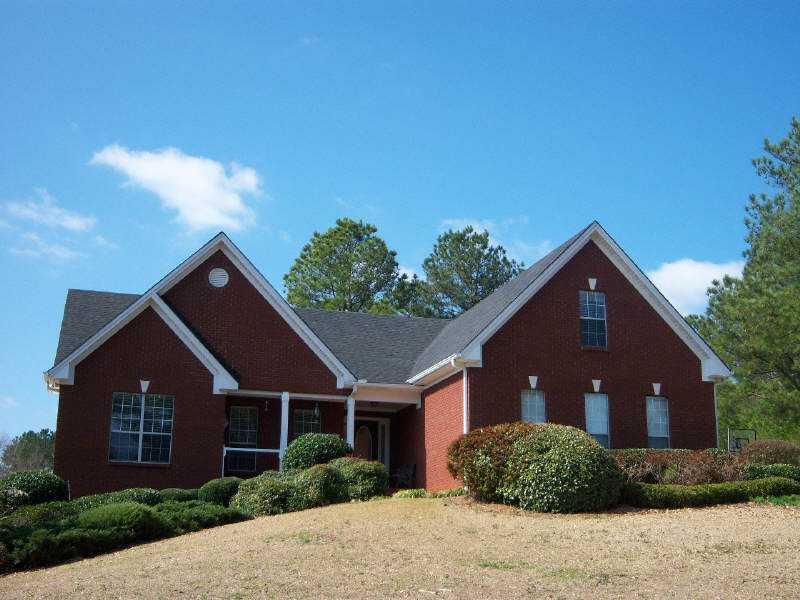 3020 Maple Cove Dr., Loganville, GA 30052